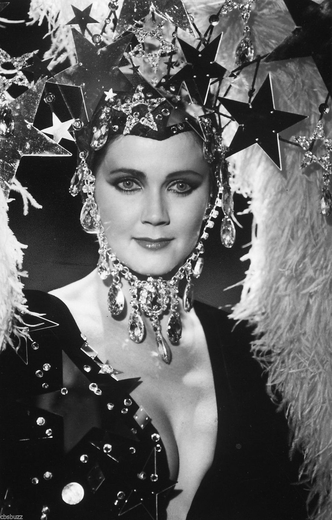 lynda.carter.daze.stars