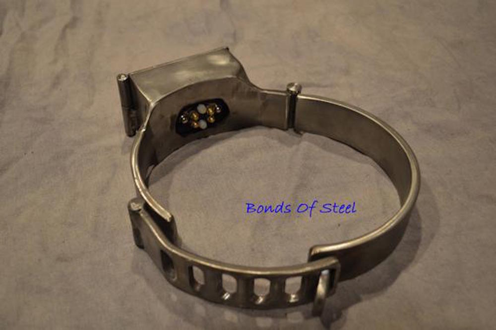steel.collar.2