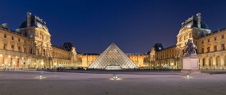 louvre pyramid