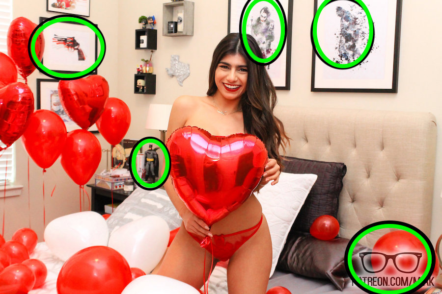 mia valentines batman joker gun 02