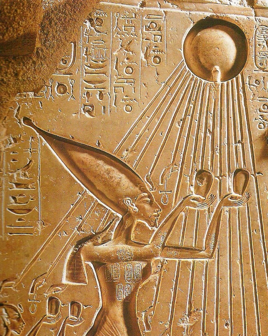 akhenaten aten solar disk